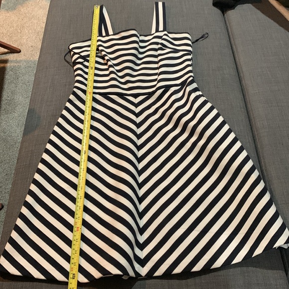 NWT Michael Kors Striped dress size 6 - Picture 8 of 9
